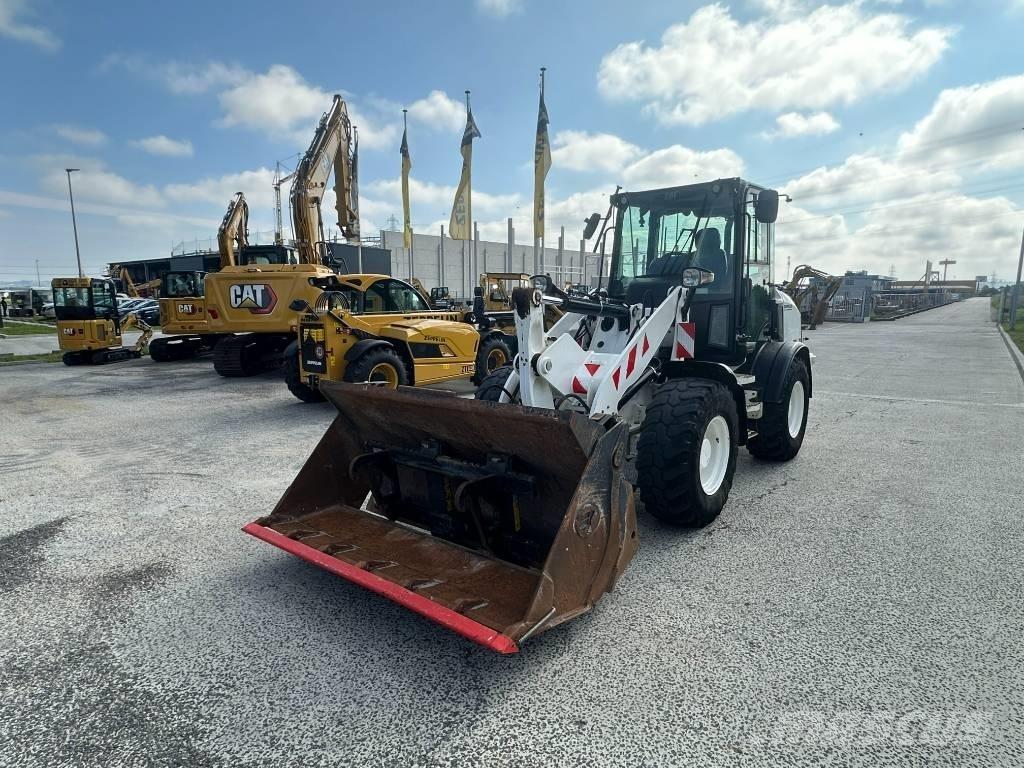 CAT 908 M Kolové nakladače