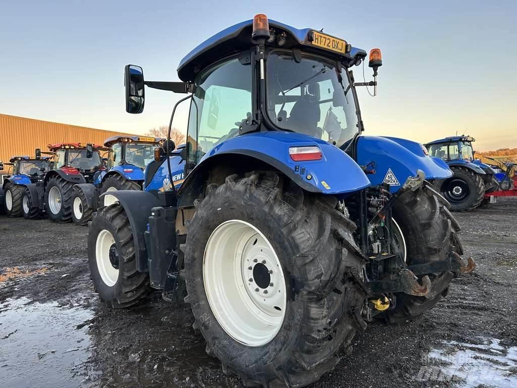 New Holland T7.225 Traktory