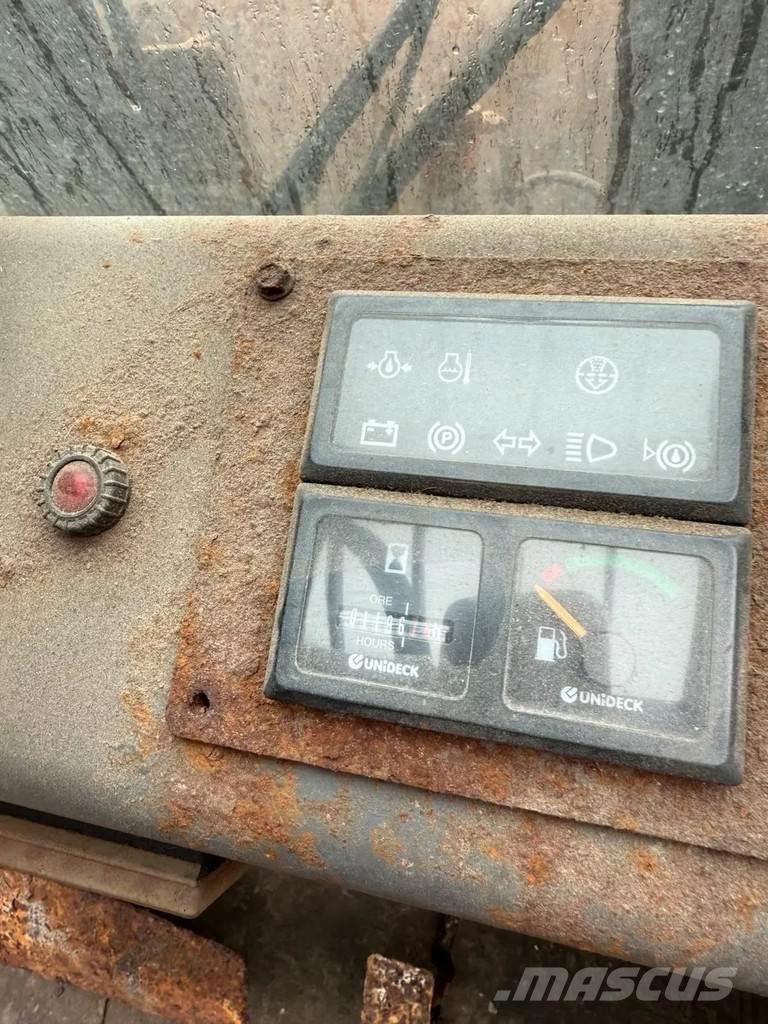 Manitou MC 30 D Terénní vysokozdvižné vozíky