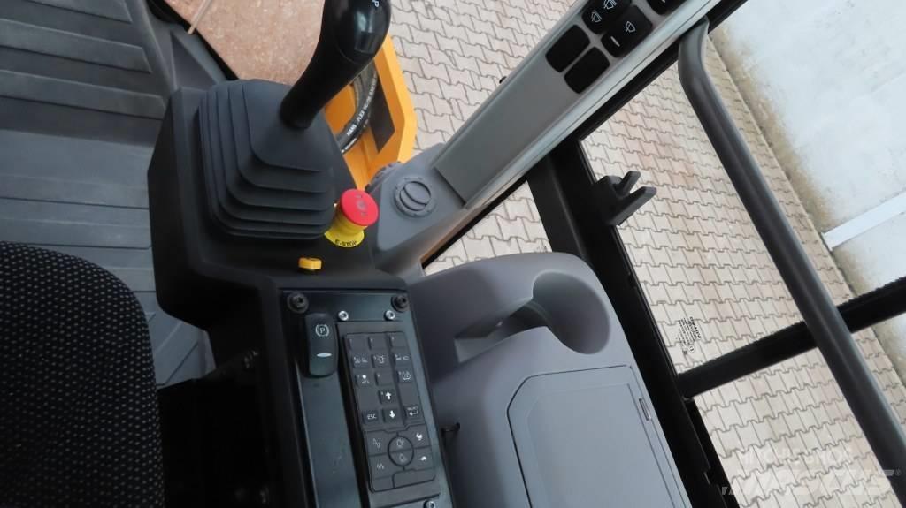 Volvo SD 135 B Tahačové válce