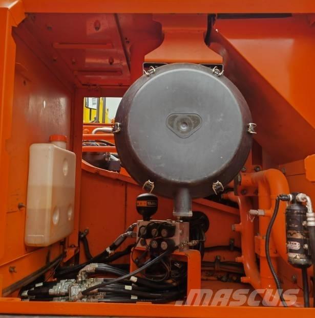 Doosan DX340LC-9C Pásová rýpadla