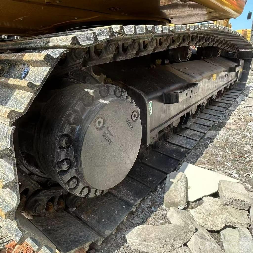 CAT 326D2L Pásová rýpadla