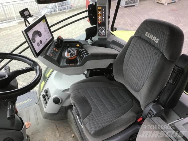 CLAAS AXION 870 Traktory