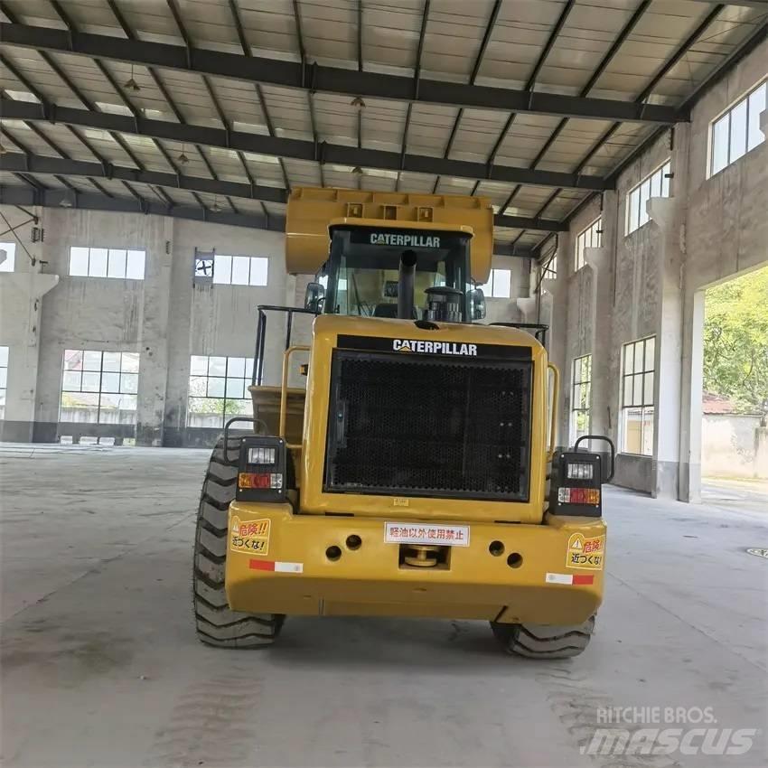 CAT 966H Kolové nakladače