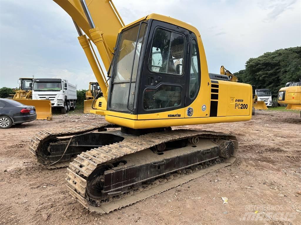 Komatsu PC 200 Pásová rýpadla