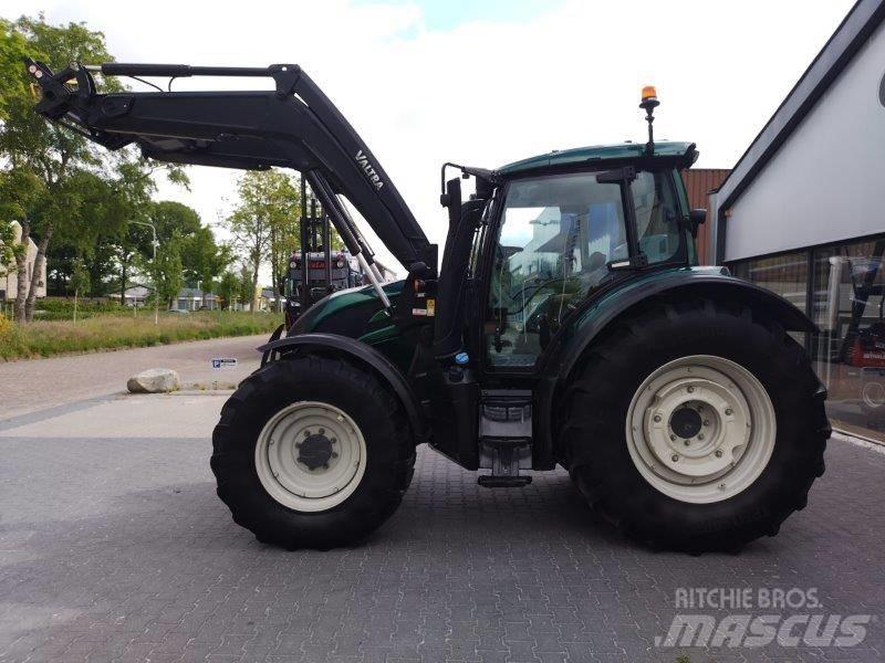 Valtra N134 A Traktory