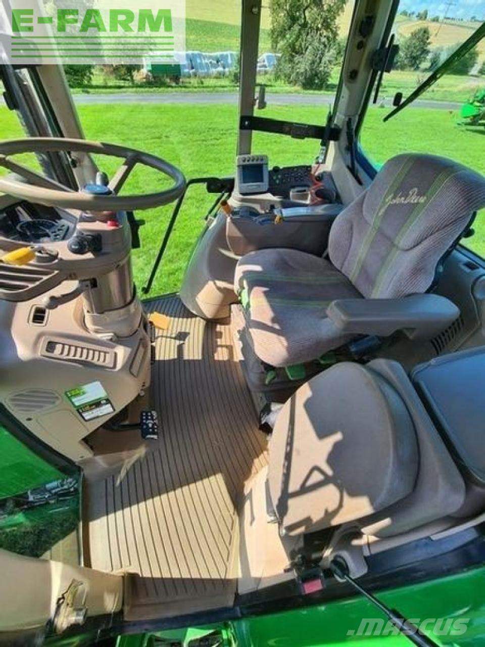 John Deere 7430 Traktory