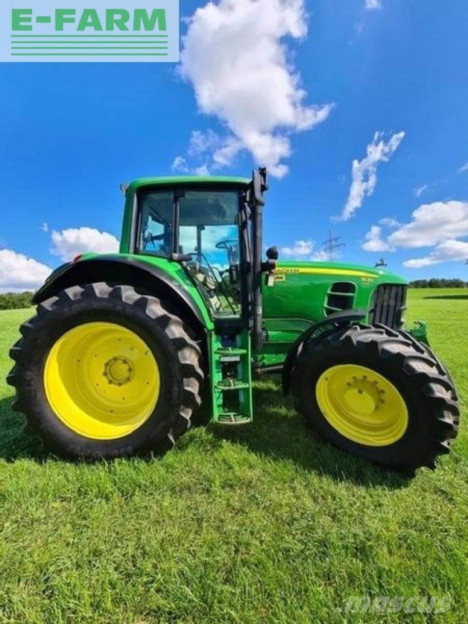 John Deere 7430 Traktory