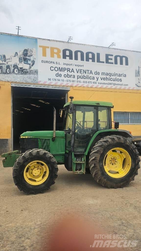 John Deere 6210 Traktory