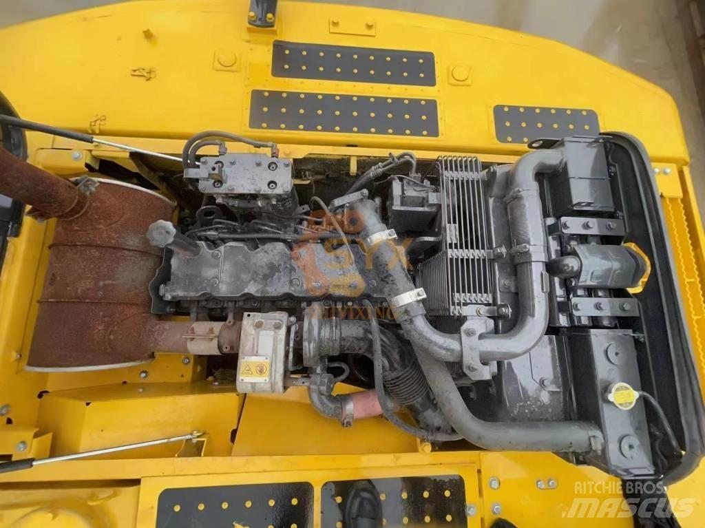Komatsu PC 220-8 Pásová rýpadla