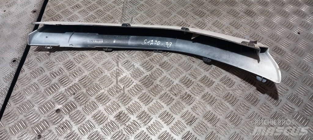 Scania G 400   1517649 Kabiny a interiér