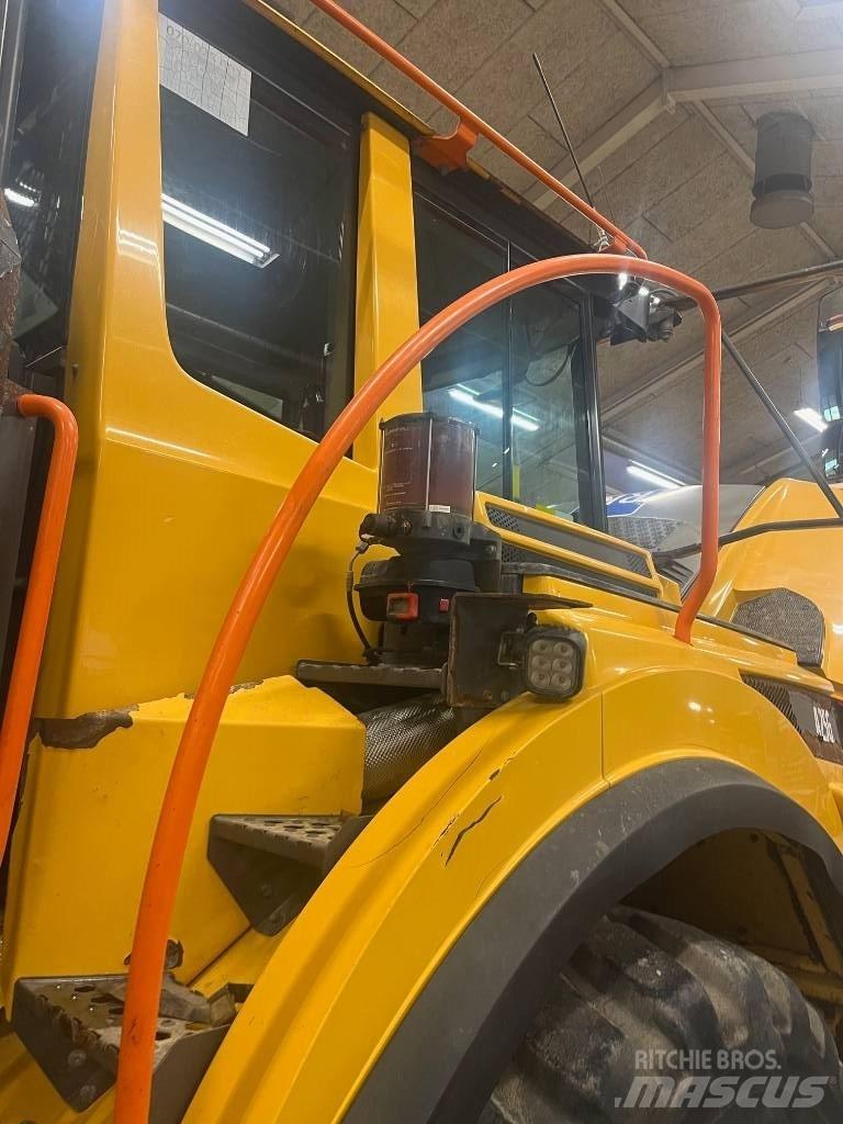 Volvo A25 G Kloubové dempry