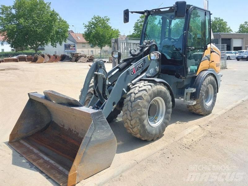 Giant G 5000 X-Tra Kolové nakladače