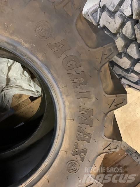 Agrimax RT765 Pneumatiky, kola a ráfky