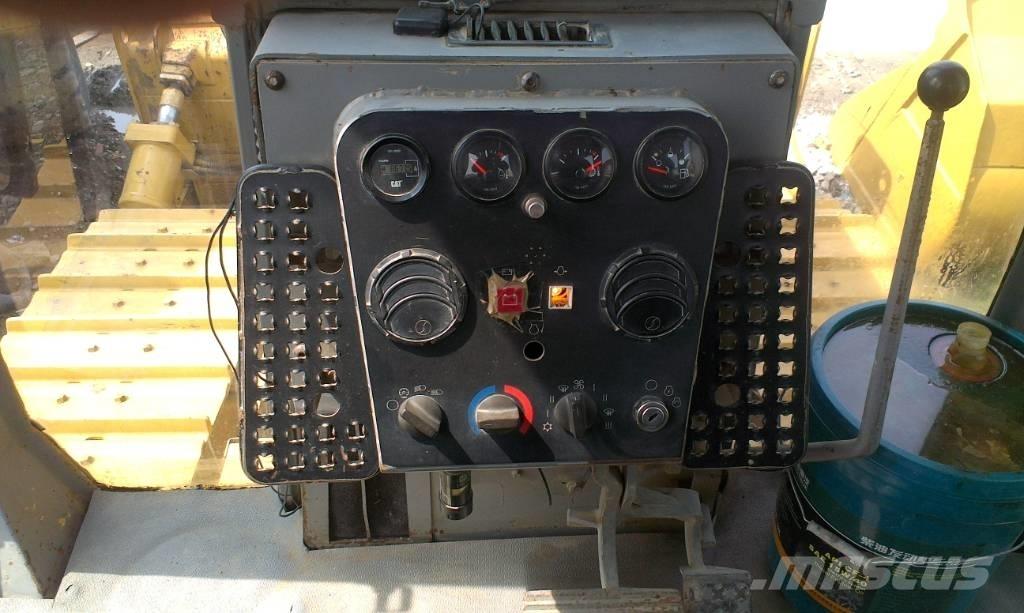 CAT D 6 G LGP II Pásové dozery