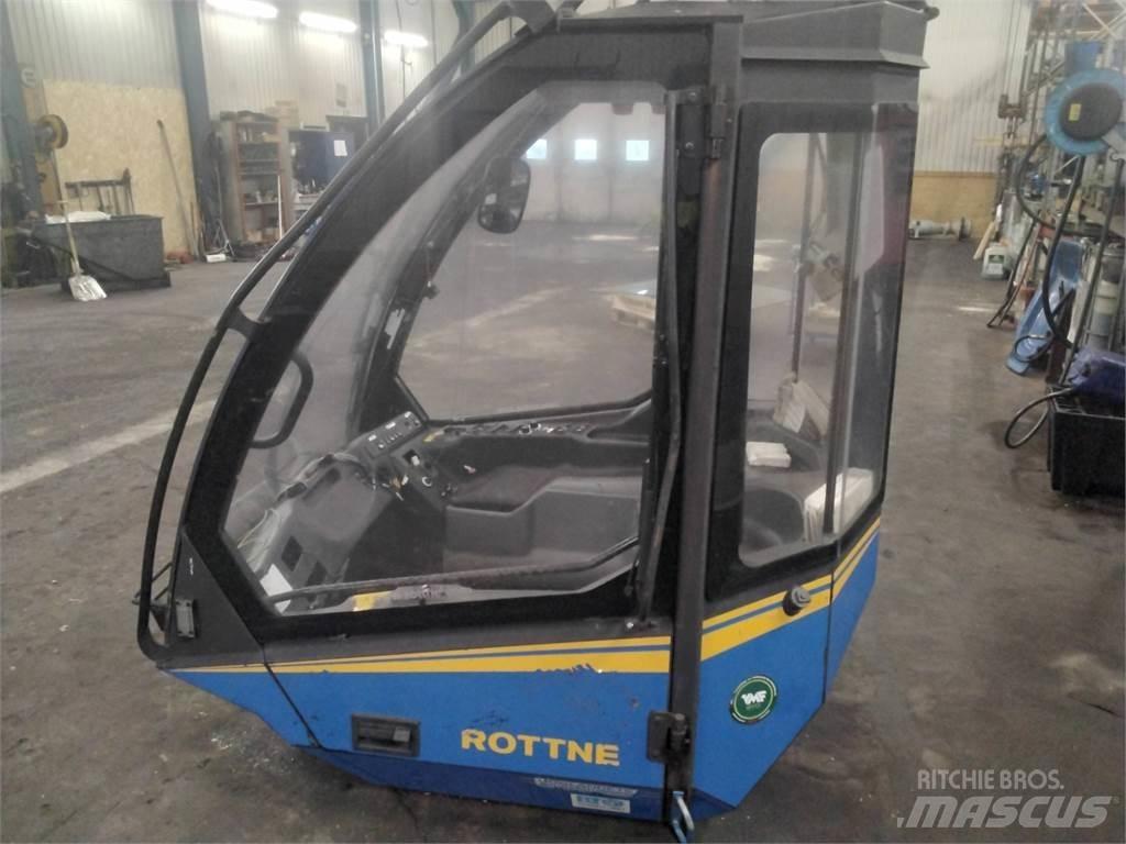 Rottne H20 Kabiny a interiér
