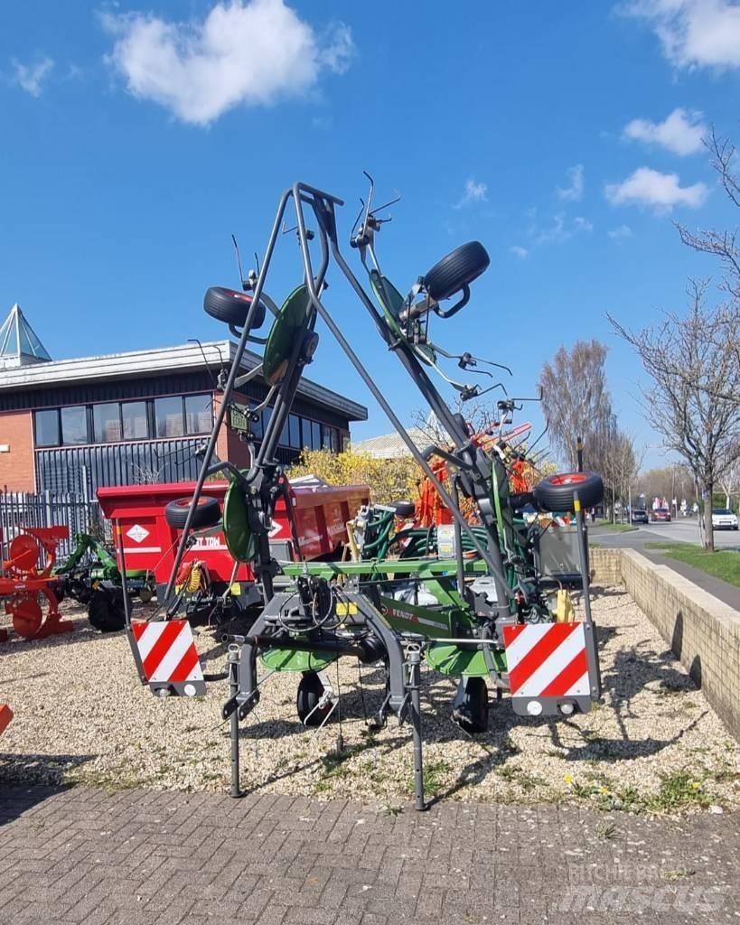 Fendt Lotus 770 Obraceče a shrabovače sena