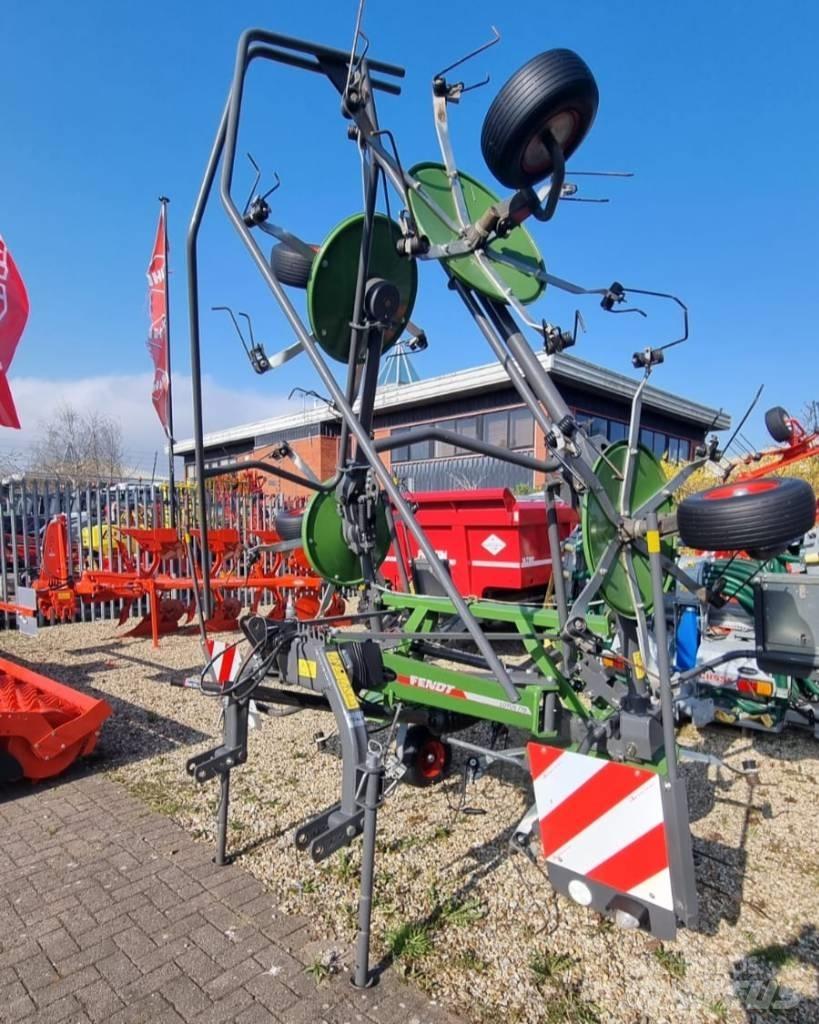 Fendt Lotus 770 Obraceče a shrabovače sena