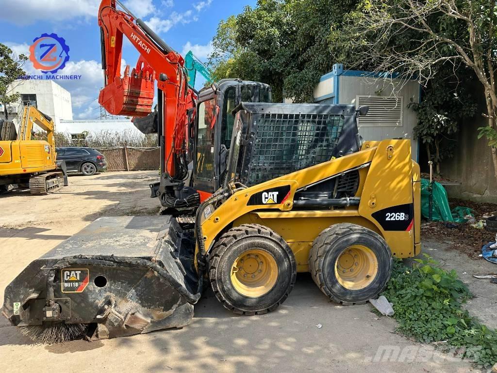 CAT 226 B Smykem řízené nakladače