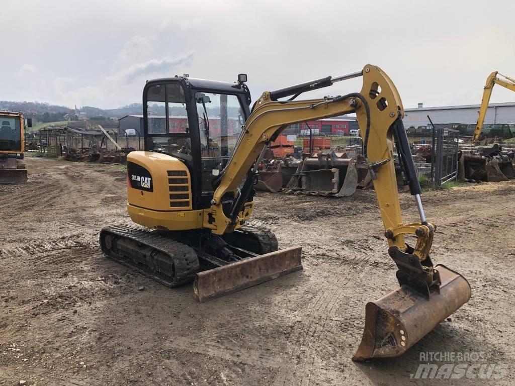 CAT 302.7 D Mini rýpadla < 7t