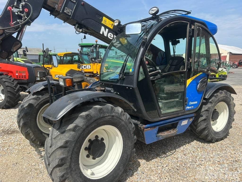 New Holland LM 5040 Teleskopické manipulátory
