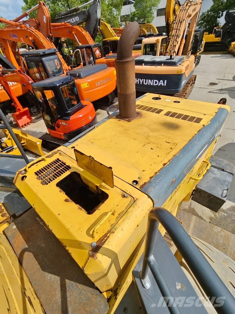Komatsu WA 500 Kolové nakladače