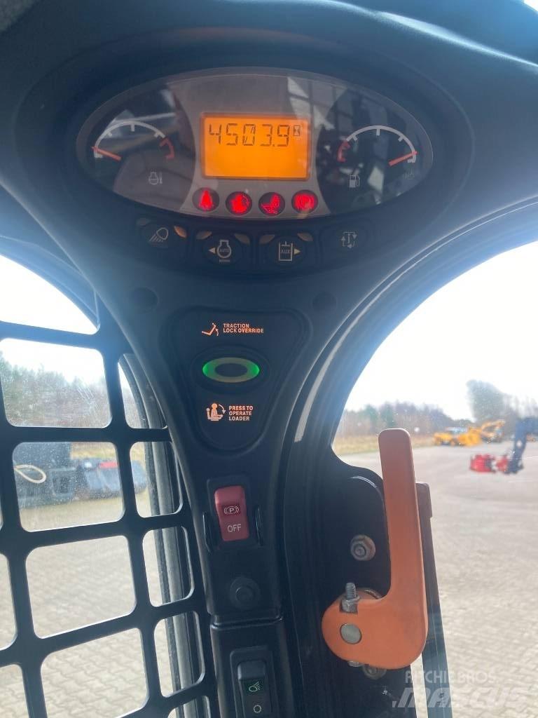 Bobcat T 650 Smykem řízené nakladače