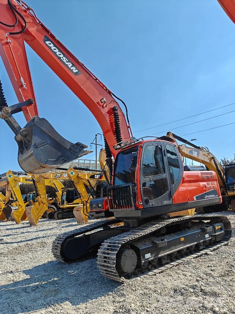 Doosan 225 LCA Pásová rýpadla