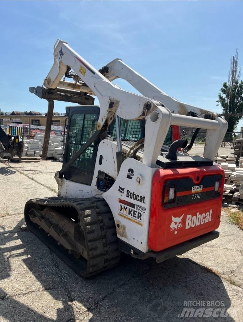 Bobcat T 770 Smykem řízené nakladače