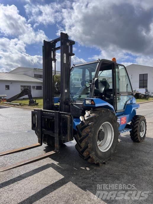 Manitou MC30-4W Terénní vysokozdvižné vozíky