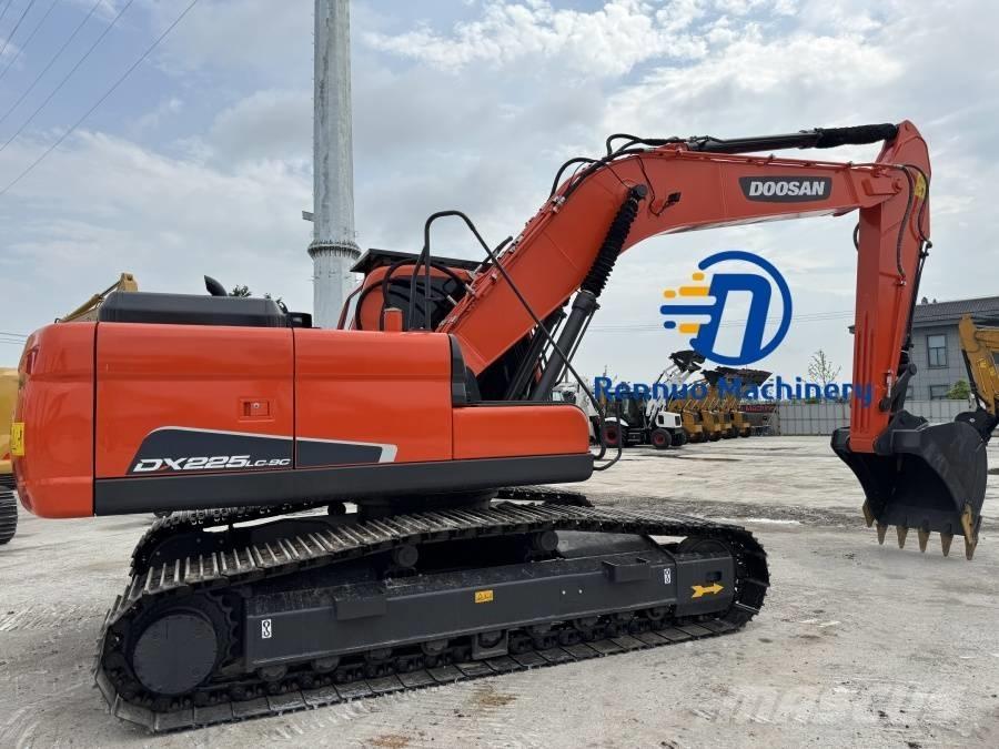 Doosan DX 225 LC-9C Pásová rýpadla
