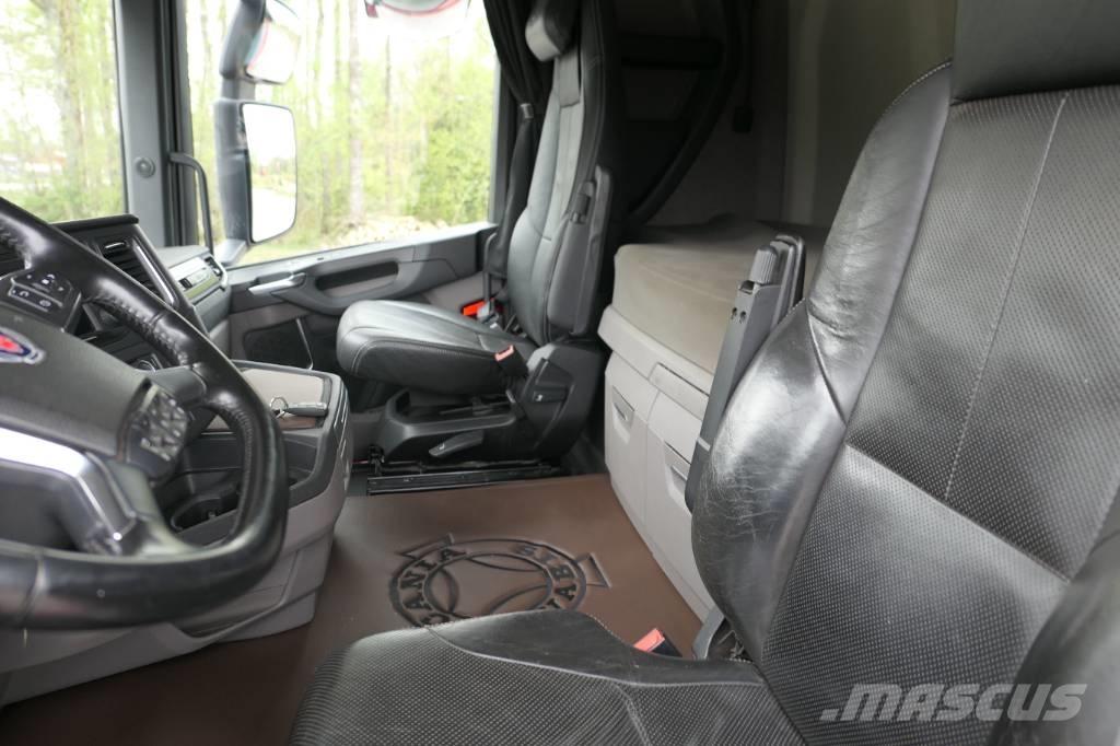 Scania R500B6x2*4NB Hákový nosič kontejnerů