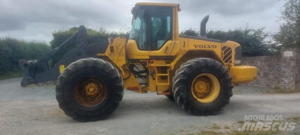 Volvo L 120 F Kolové nakladače