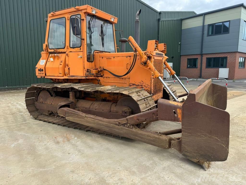 Komatsu D 41 P-3 Pásové dozery