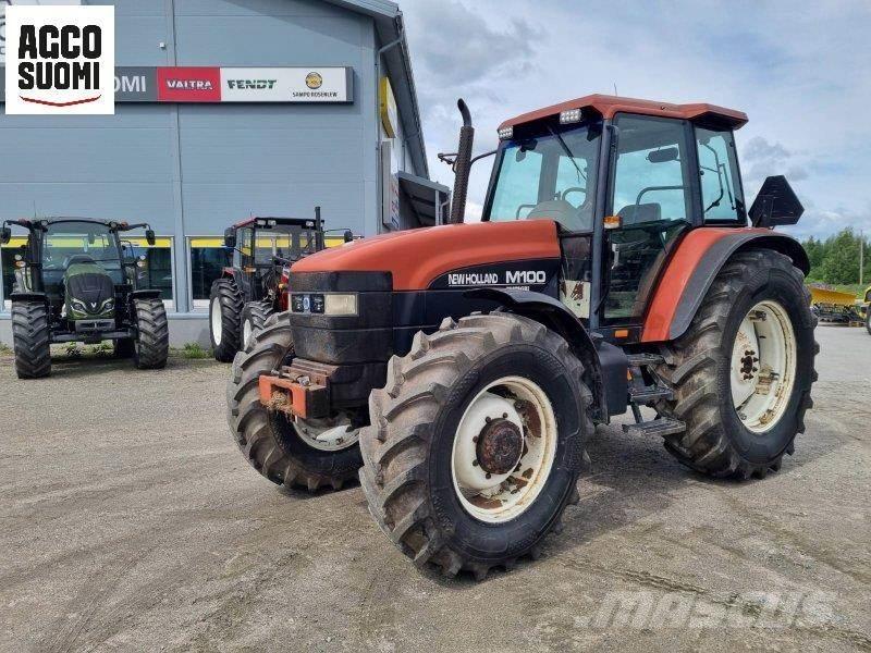 New Holland M100 Traktory