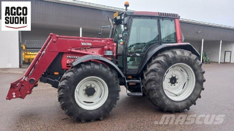 Valtra 6800 Traktory