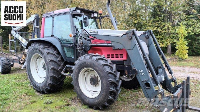 Valtra 6850 Traktory