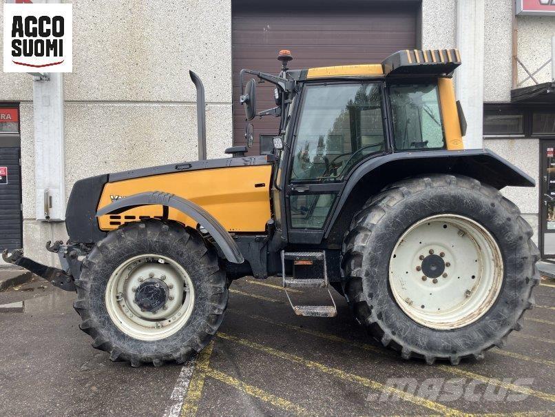 Valtra 8050 HITECH Traktory