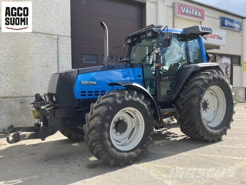 Valtra 8050 MEGA Traktory