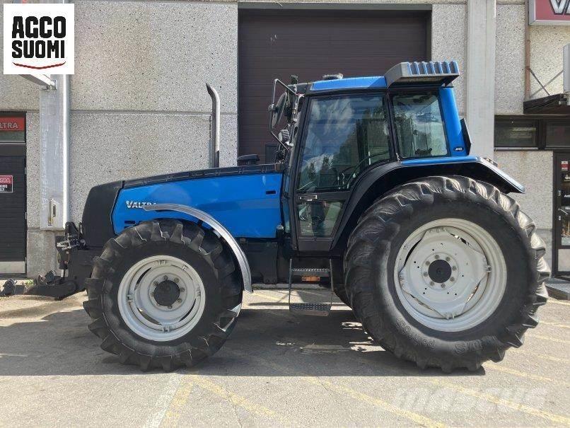 Valtra 8050 MEGA Traktory