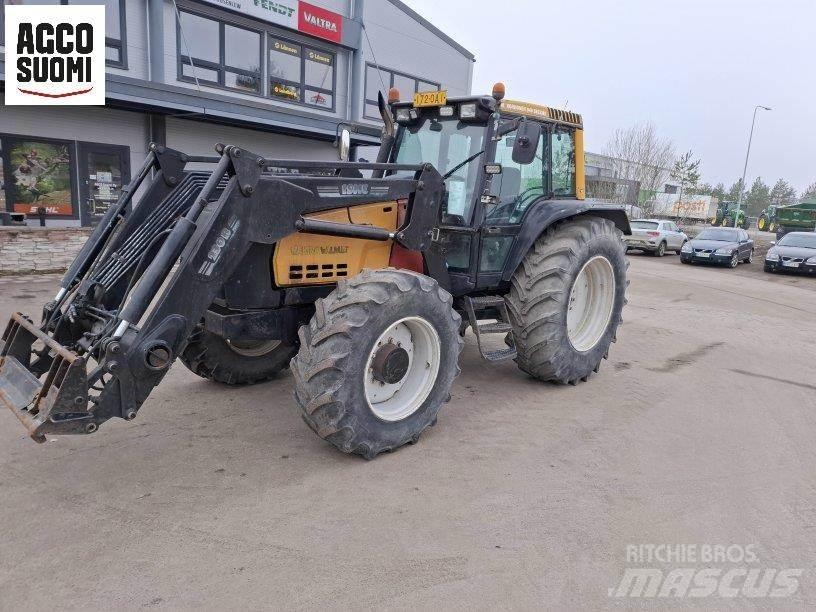 Valtra 8450 HITECH Traktory