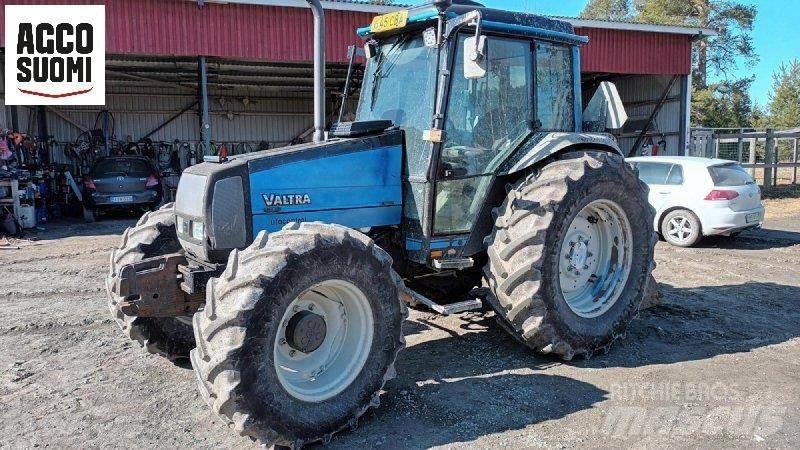 Valtra A85 Traktory