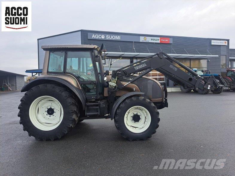Valtra M120 Traktory