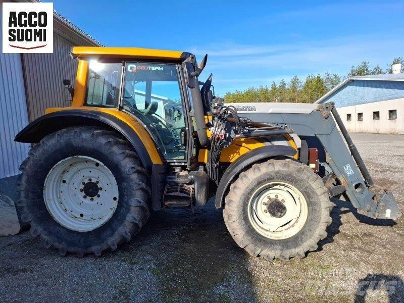 Valtra N122D Traktory