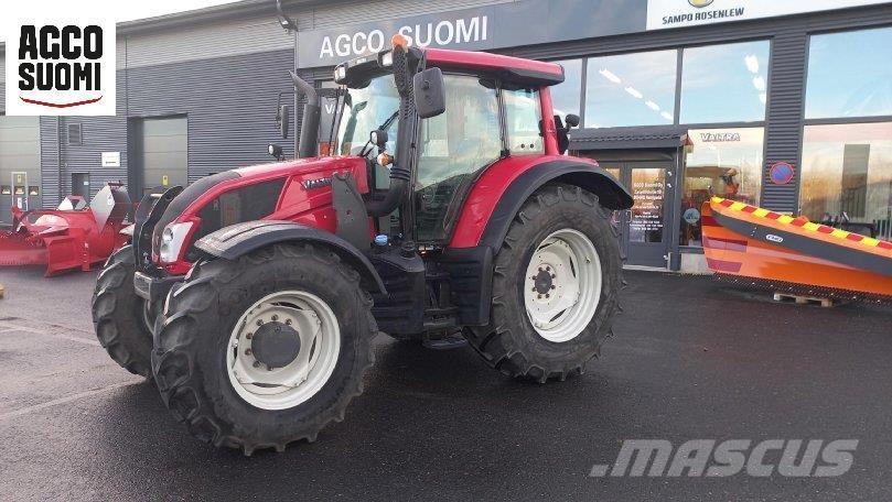 Valtra N143 DIRECT Traktory