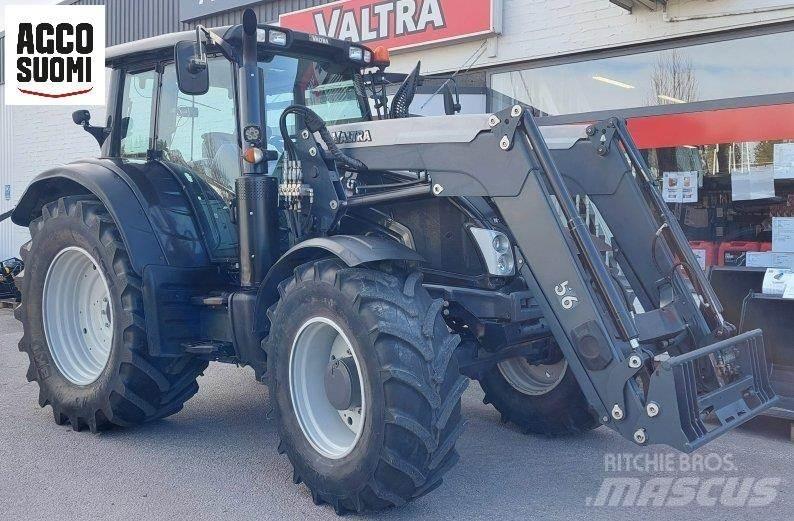 Valtra N163 VERSU Traktory