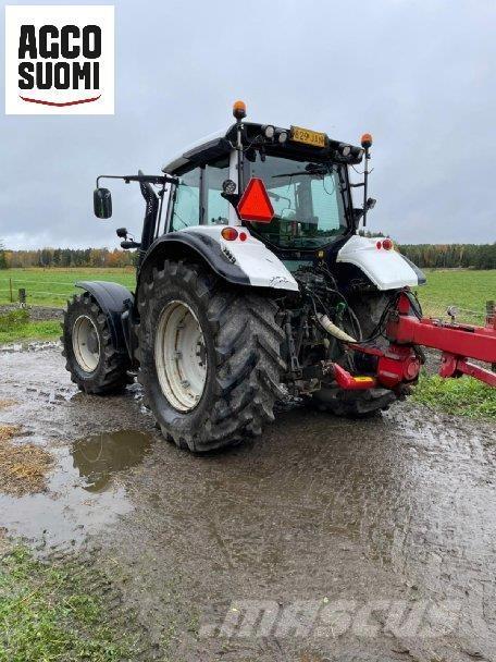 Valtra N163 VERSU Traktory