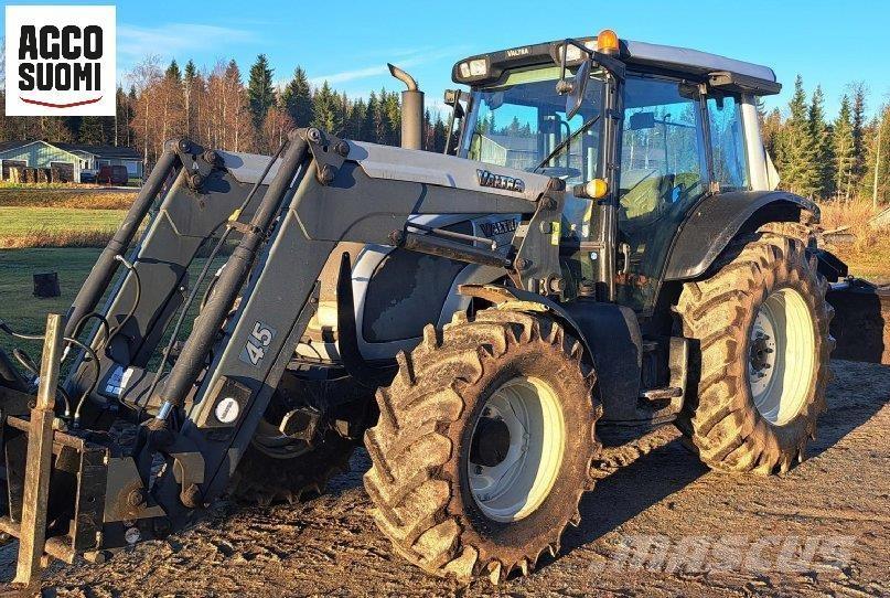 Valtra N92 Traktory