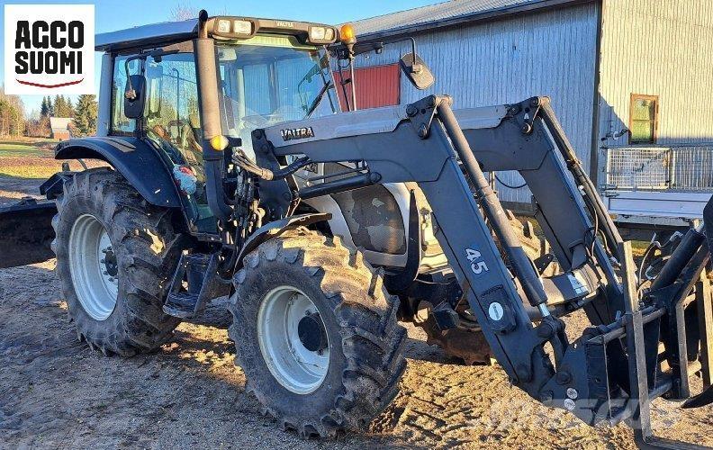 Valtra N92 Traktory