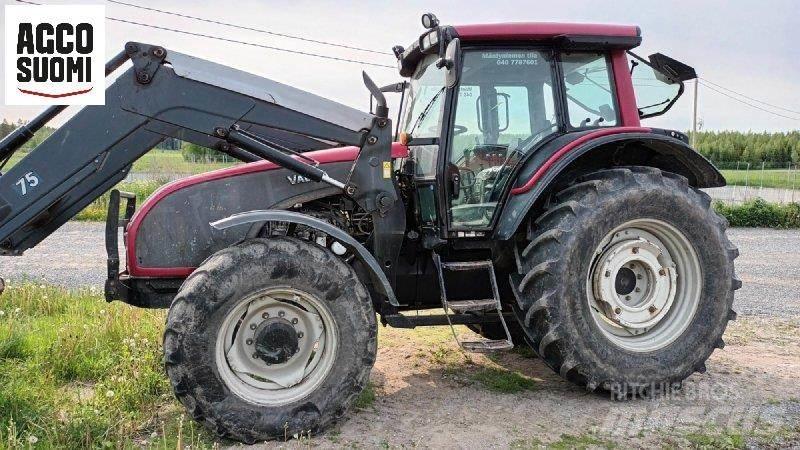 Valtra T151 H Traktory